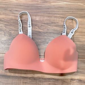 Victoria secret No wire coral bra